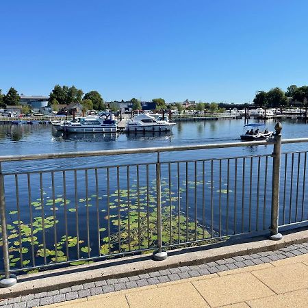Five Bedroom Waterfront House Carrick-on-Shannon Экстерьер фото
